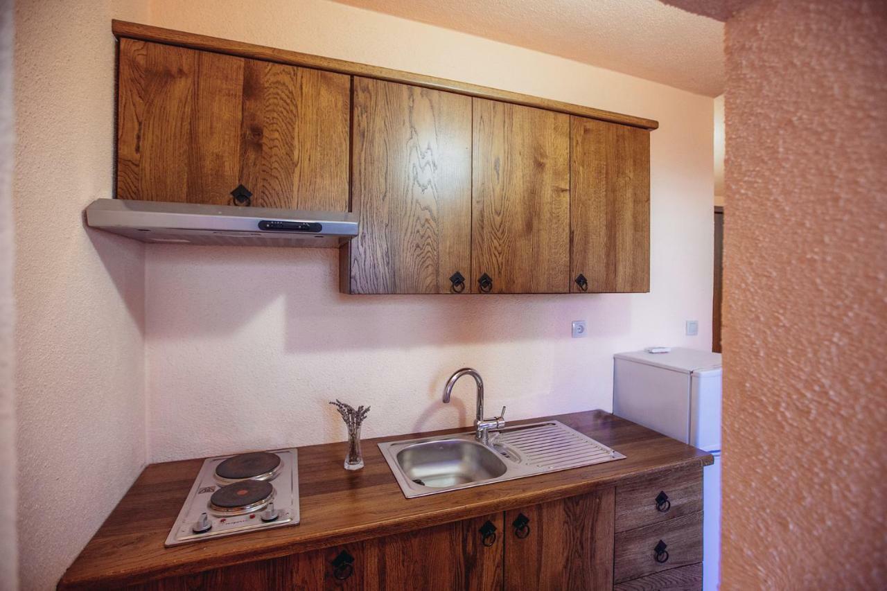 Apartmani I Sobe Dinko Starigrad Paklenica Zewnętrze zdjęcie