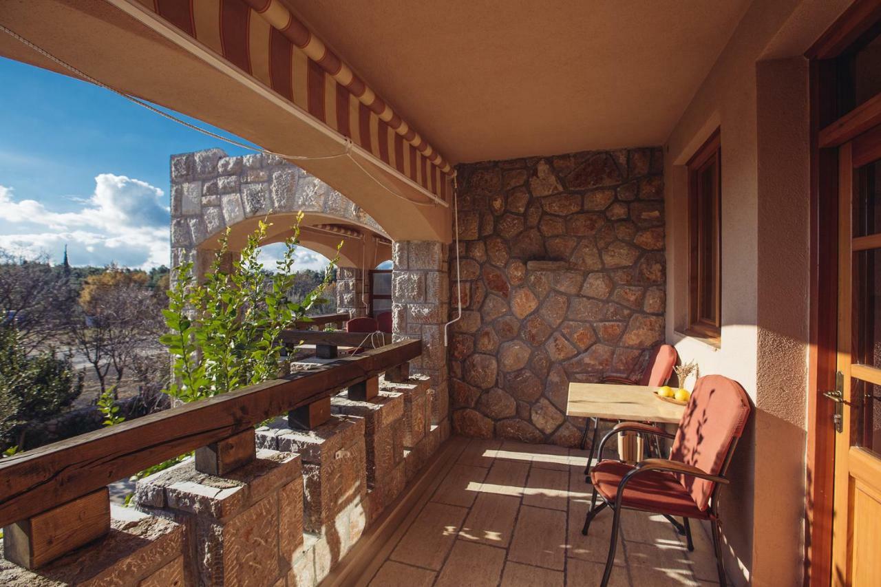 Apartmani I Sobe Dinko Starigrad Paklenica Zewnętrze zdjęcie