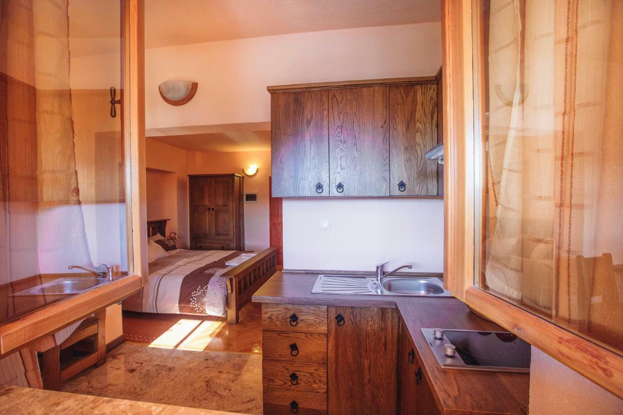 Apartmani I Sobe Dinko Starigrad Paklenica Zewnętrze zdjęcie