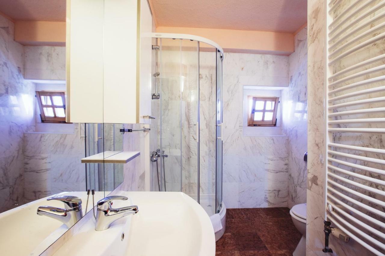 Apartmani I Sobe Dinko Starigrad Paklenica Zewnętrze zdjęcie